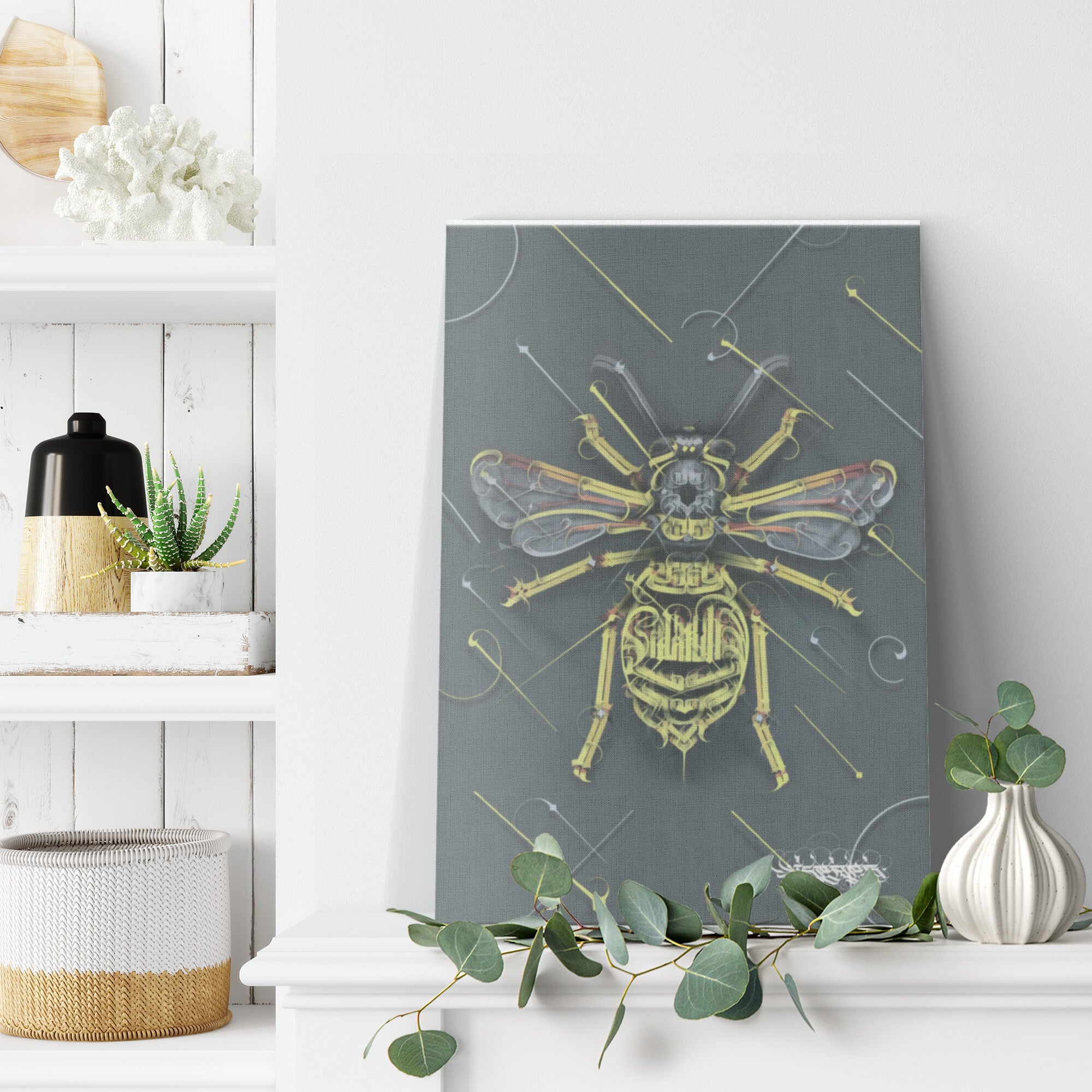 M A J E S T I C - B E E // Canvas Print